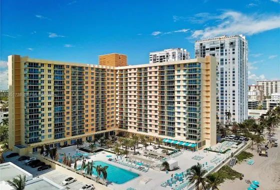 The Wave Hollywood Beach Condo